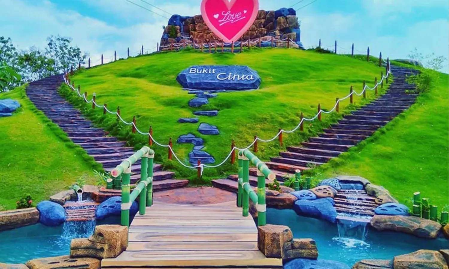 Destinasi Wisata Salatiga dengan Pemandangan Luar Biasa Bukit Cinta